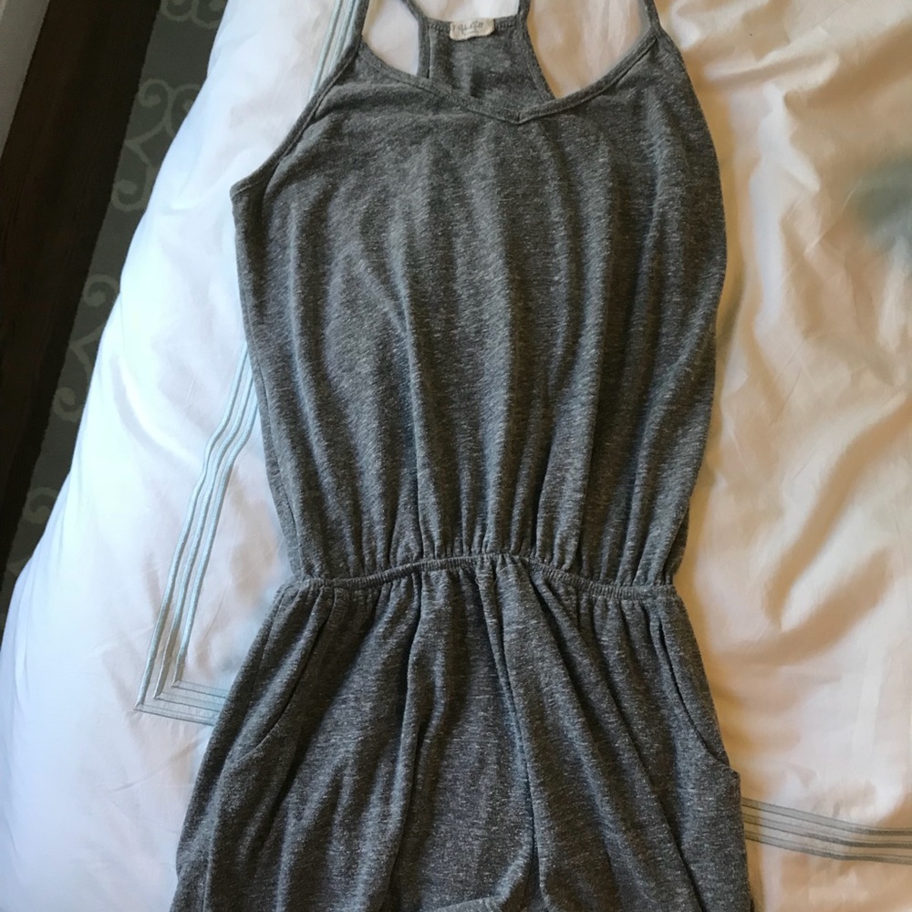 Grey romper from Brandy Melville ! - Picture 3 of 3